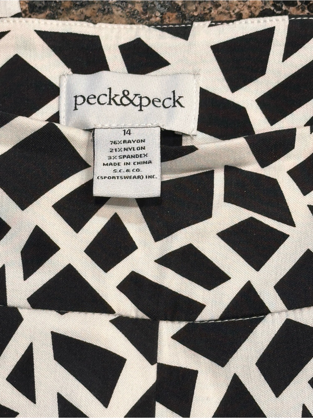 Peck and Peck - Ana Style - pull on - Black & White Geometric Print Pants - 14 - Picture 3 of 4